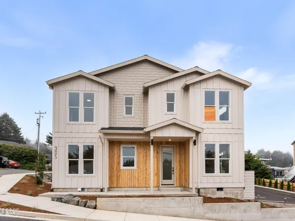 $2,279,900 | 305 Southeast Jetty Avenue, Lincoln City, OR 97367