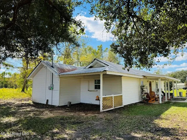 $150,000 | 9 Rock Lane, Carriere, MS 39426