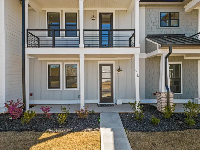 $340,900 | 1212 South Pinot Road, Duncan, SC 29334