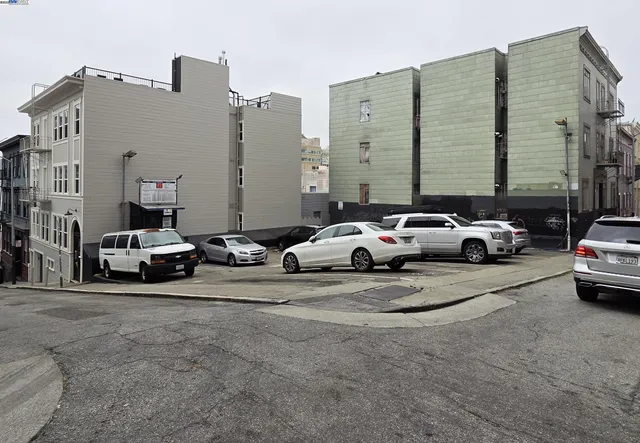 $2,500,000 | 65 Fresno Street, San Francisco, CA 94133