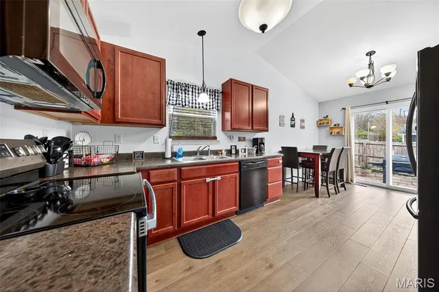 $274,900 | 2320 Arkansas Drive, High Ridge, MO 63049