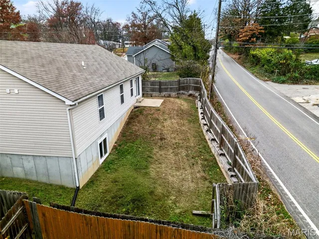 $274,900 | 2320 Arkansas Drive, High Ridge, MO 63049