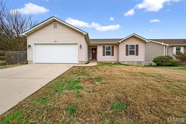 $274,900 | 2320 Arkansas Drive, High Ridge, MO 63049