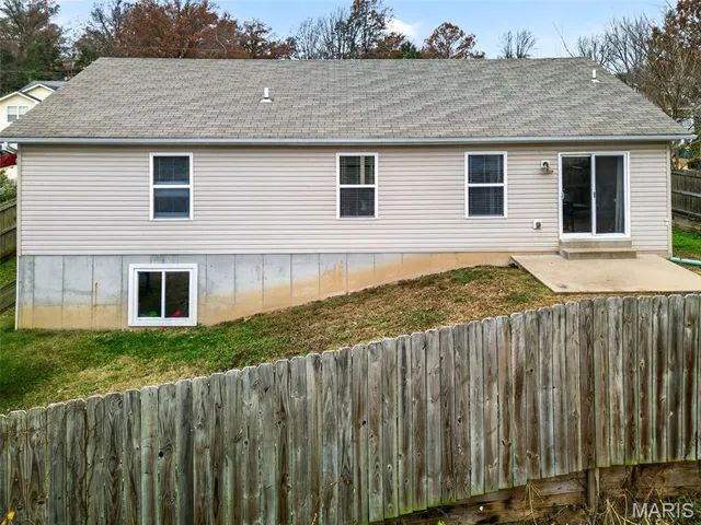 $274,900 | 2320 Arkansas Drive, High Ridge, MO 63049