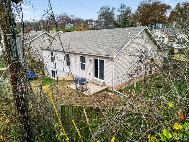 $274,900 | 2320 Arkansas Drive, High Ridge, MO 63049