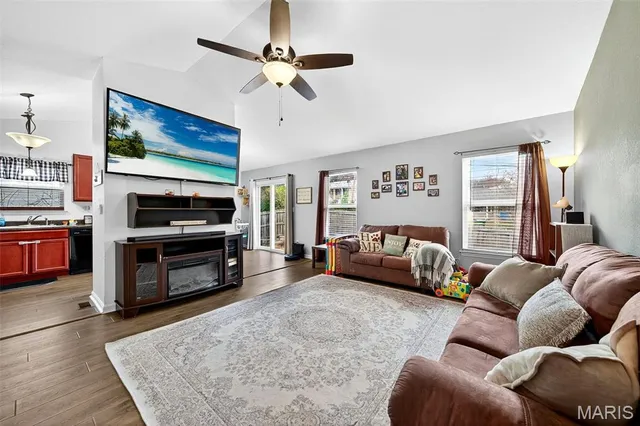 $274,900 | 2320 Arkansas Drive, High Ridge, MO 63049