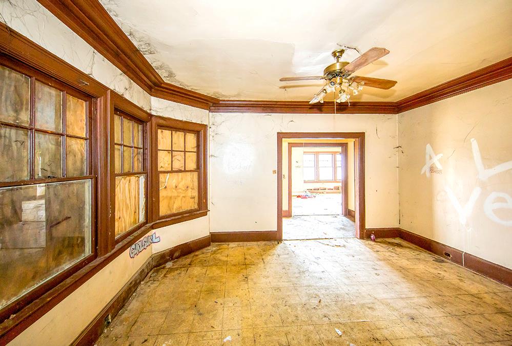 446 North Clark Street Fresno, CA 93701 - Photo 3 of 5 a view of an entryway