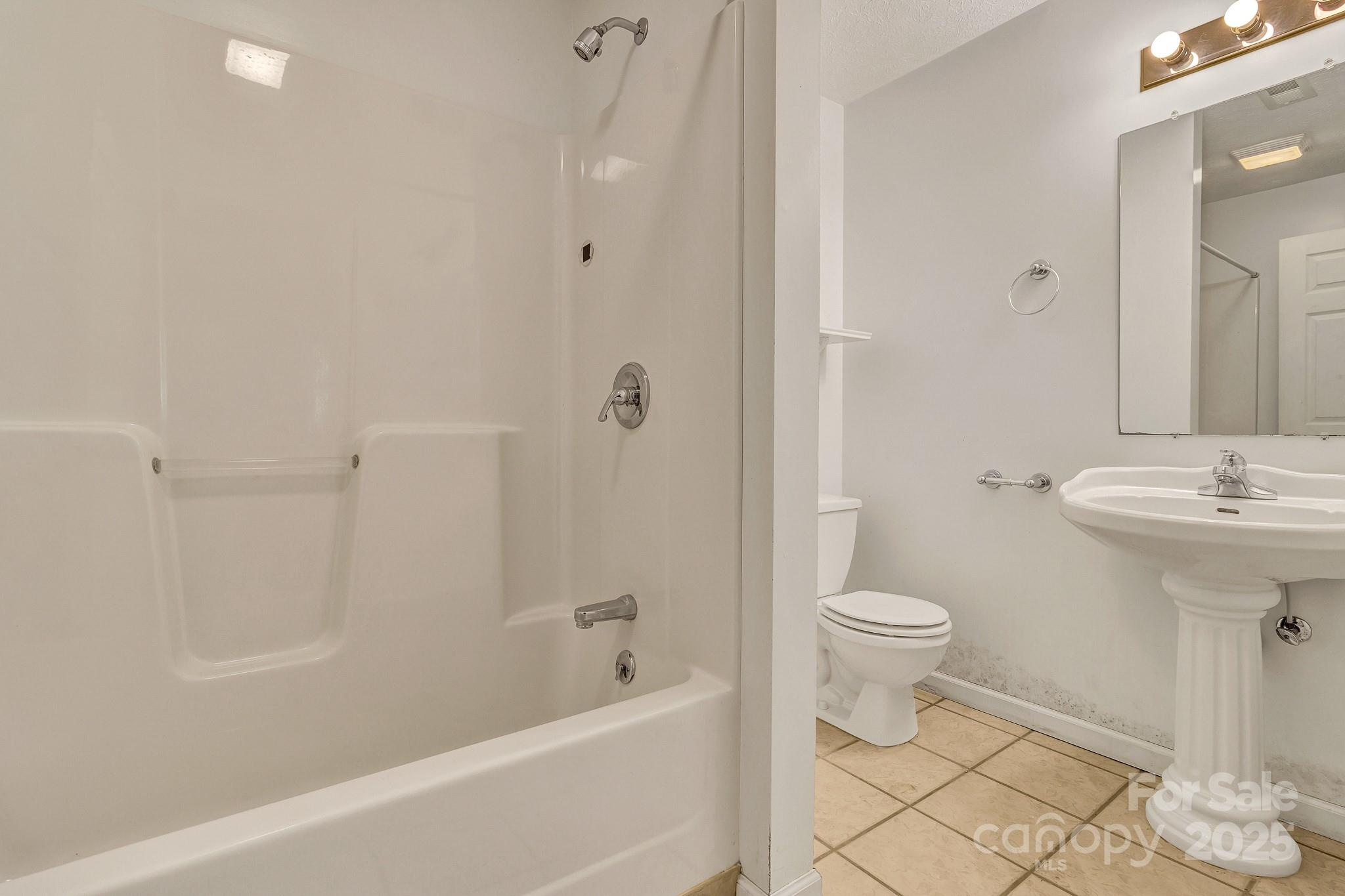 560 Hunters Ridge Road Mills River, NC 28759 - Photo 26 of 39 Gallery Image 26