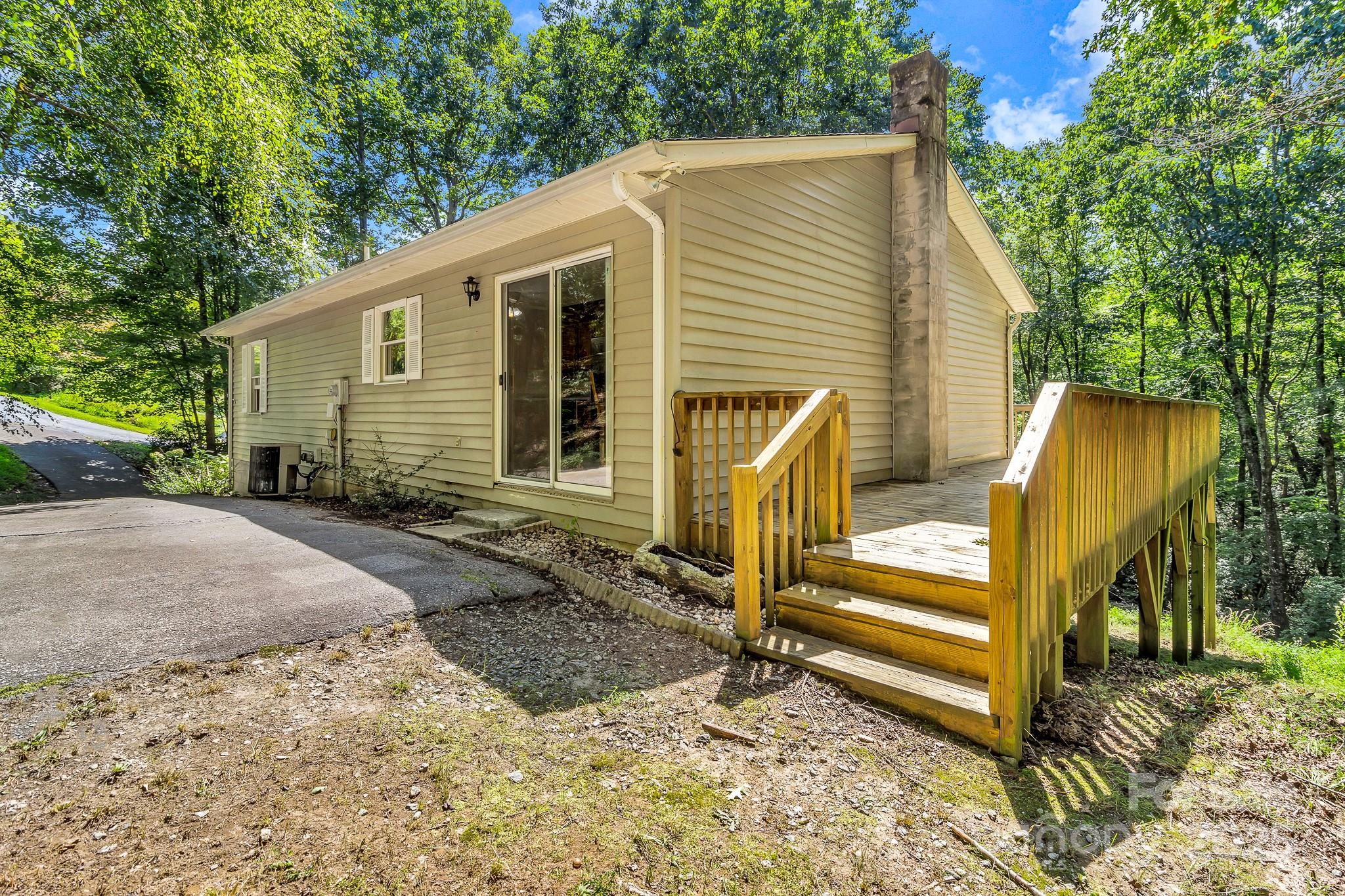 560 Hunters Ridge Road Mills River, NC 28759 - Photo 30 of 39 Gallery Image 30