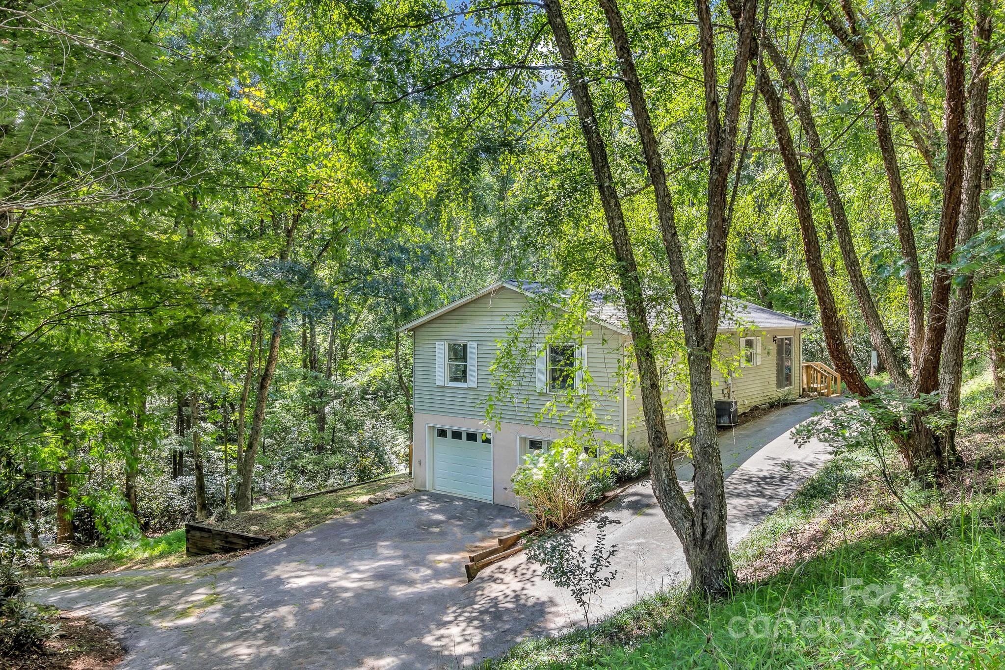 560 Hunters Ridge Road Mills River, NC 28759 - Photo 34 of 39 Gallery Image 34