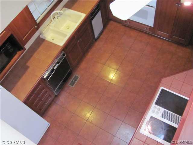 12343 Verdon Road Doswell, VA 23047 - Photo 8 of 12 Kitchen - Kitchen view from 2nd Floor Balcony