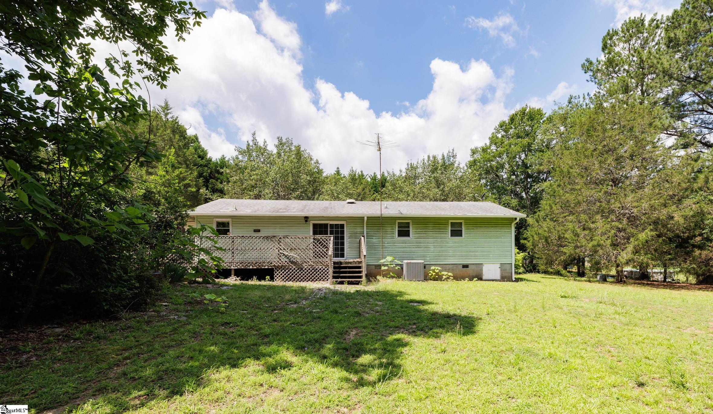 329 Berry Road Pelzer, SC 29669 - Photo 10 of 38