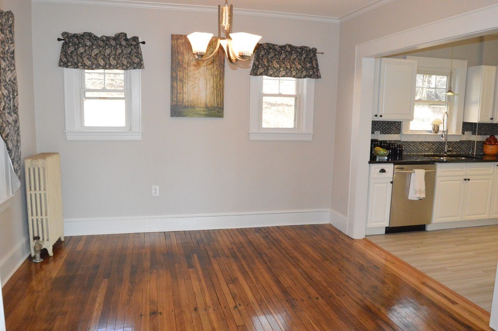 14 Columbine Road Worcester, MA 01609 - Photo 3 of 18 Gallery Image 3