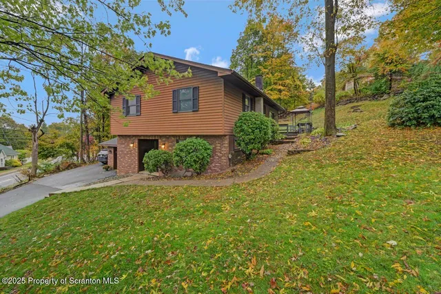 $309,995 | 803 West Grove Street, Clarks Summit, PA 18411