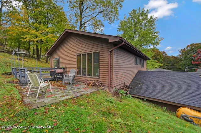 $309,995 | 803 West Grove Street, Clarks Summit, PA 18411