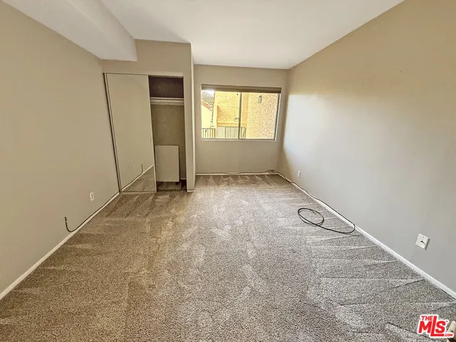 $3,995 | 23401 Park Sorrento, Unit 30, Calabasas, CA 91302