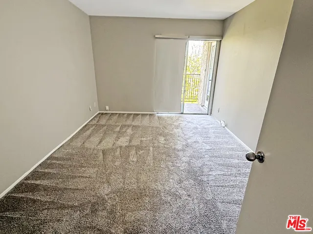 $3,995 | 23401 Park Sorrento, Unit 30, Calabasas, CA 91302