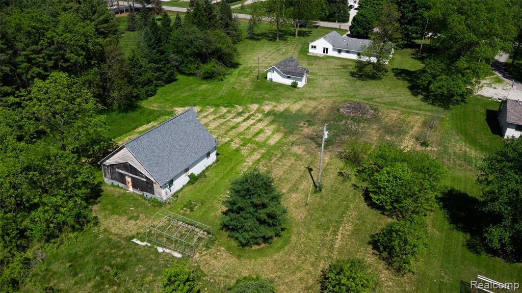 12238 Jennings Road Linden, MI 48451 - Photo 31 of 33