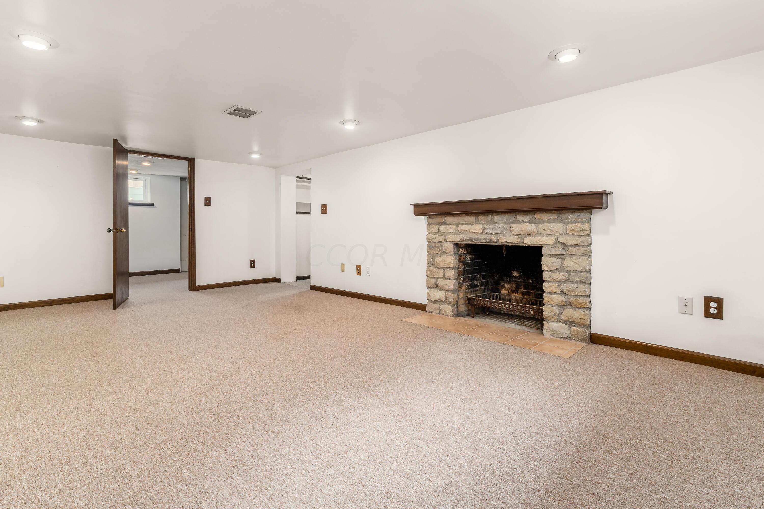 2056 Inchcliff Road Columbus, OH 43221 - Photo 41 of 52 040_ Rd Columbus OH 43221 USA