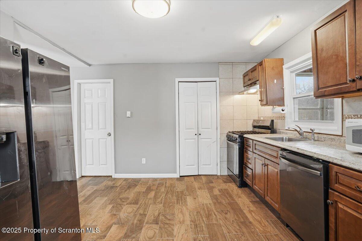 309 Ferdinand Street Scranton, PA 18508 - Photo 13 of 44 Kitchen
