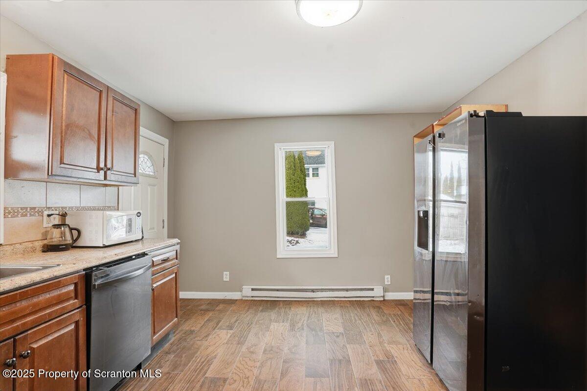 309 Ferdinand Street Scranton, PA 18508 - Photo 16 of 44 Kitchen