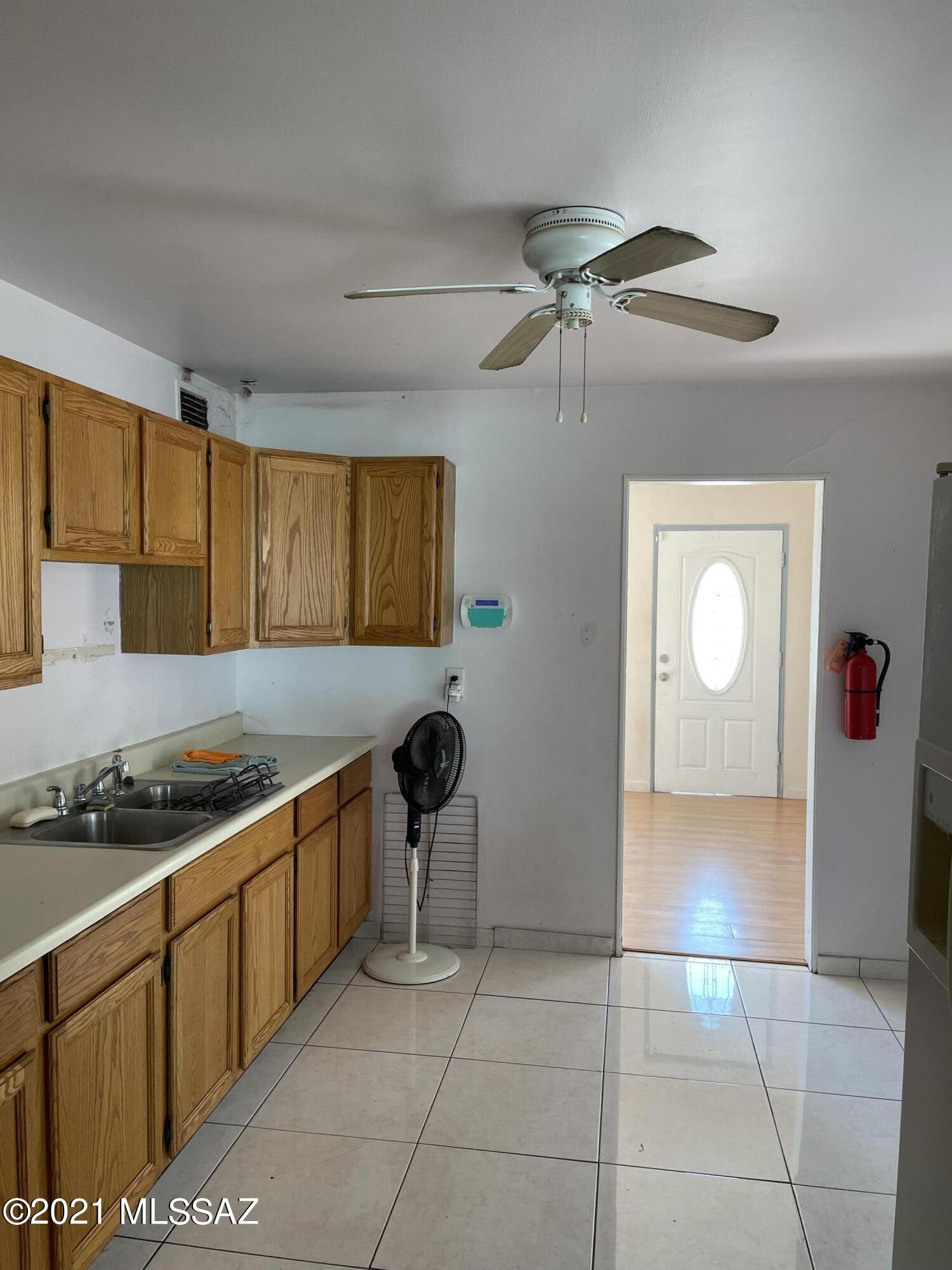 3715 East 25th Street Tucson, AZ 85713 - Photo 4 of 8