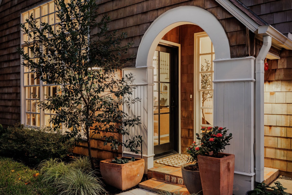 2109 West 48th Street Austin, TX 78756 - Photo 3 of 38