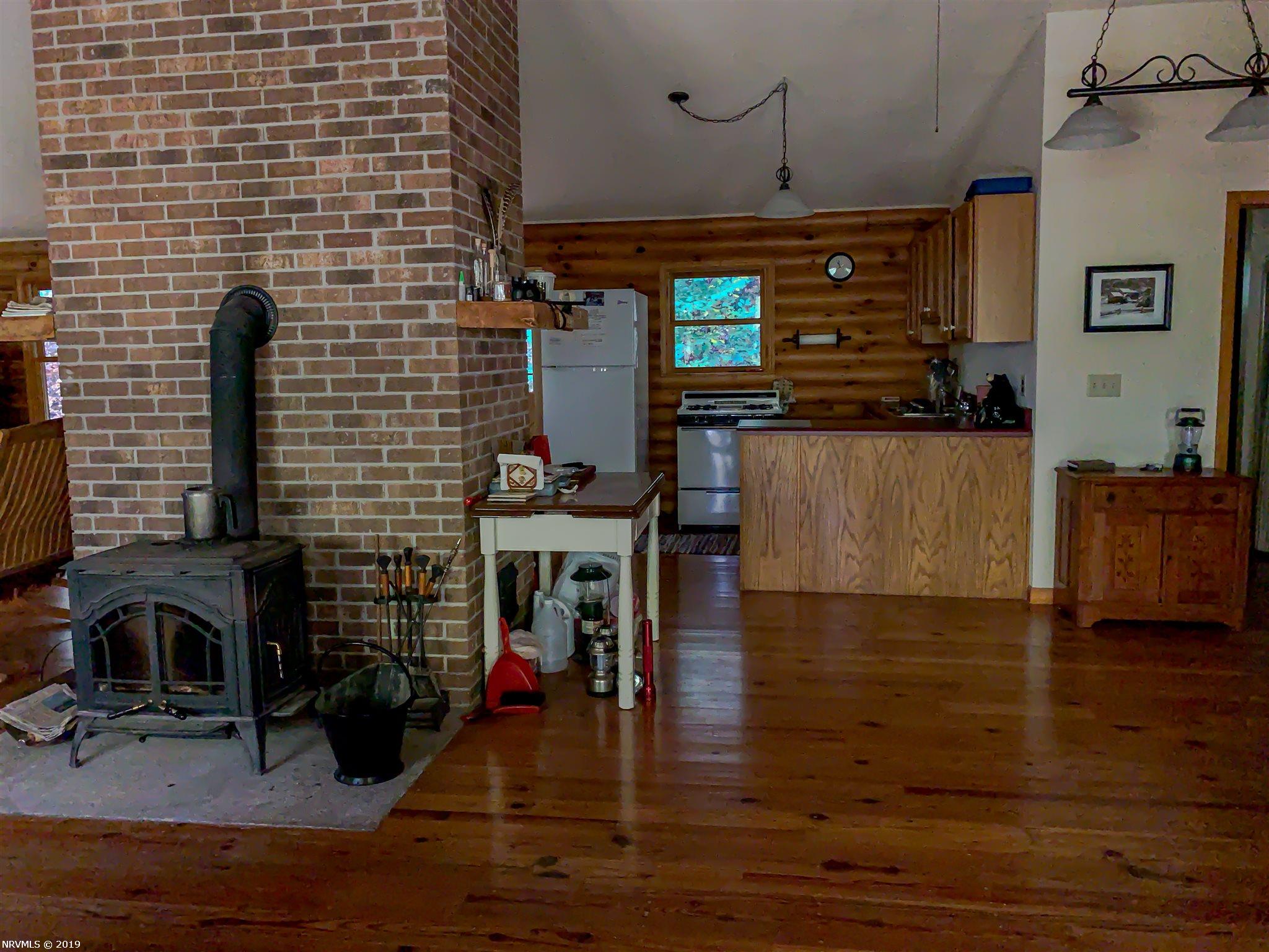 3182 North Fork Road Elliston, VA 24087 - Photo 6 of 19 Gallery Image 6