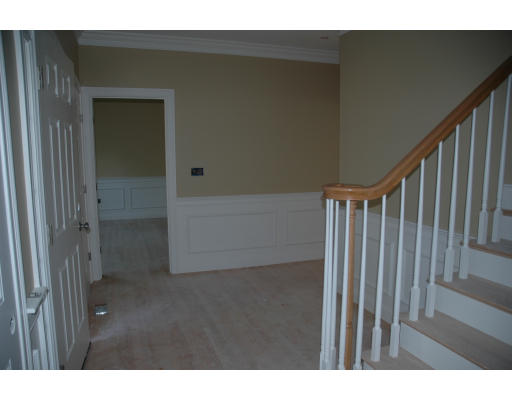L7 Fosters Pond Road Andover, MA 01810 - Photo 3 of 21