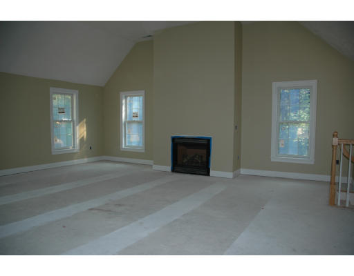 L7 Fosters Pond Road Andover, MA 01810 - Photo 6 of 21