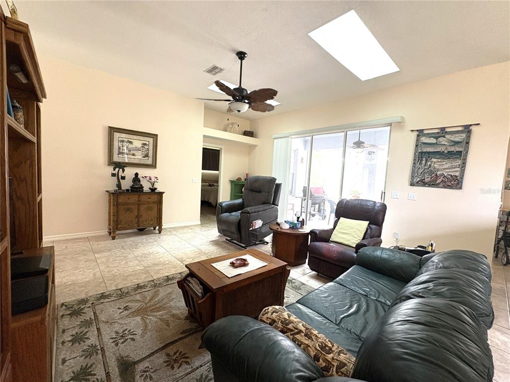 9738 Southwest 195th Circle Dunnellon, FL 34432 - Photo 5 of 59