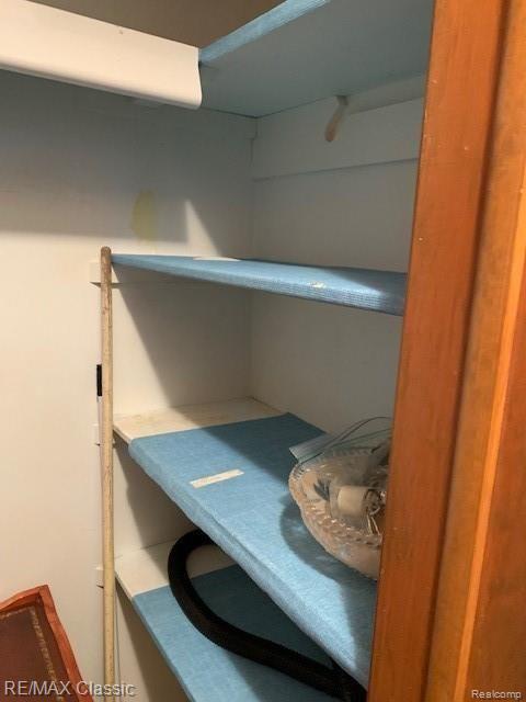 15229 East 9 Mile Road, Unit 5B Eastpointe, MI 48021 - Photo 16 of 20 thumbnail_IMG_8885.jpg