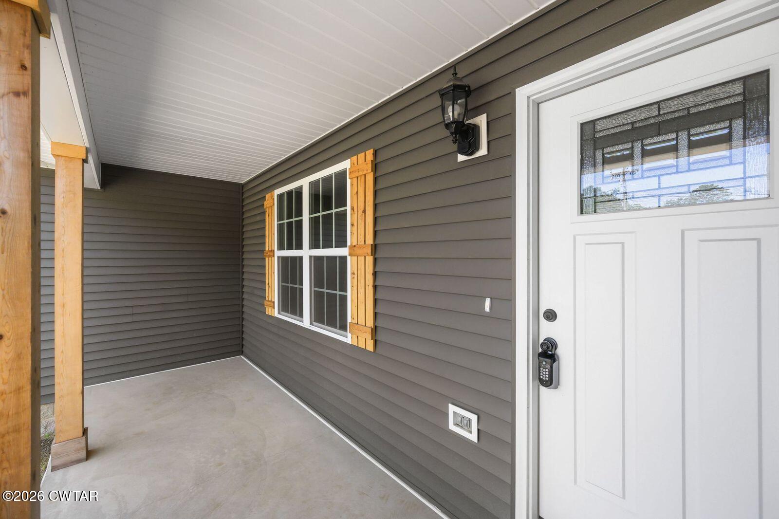 435 Old Huntingdon Road Lexington, TN 38351 - Photo 17 of 26 a front view of a house