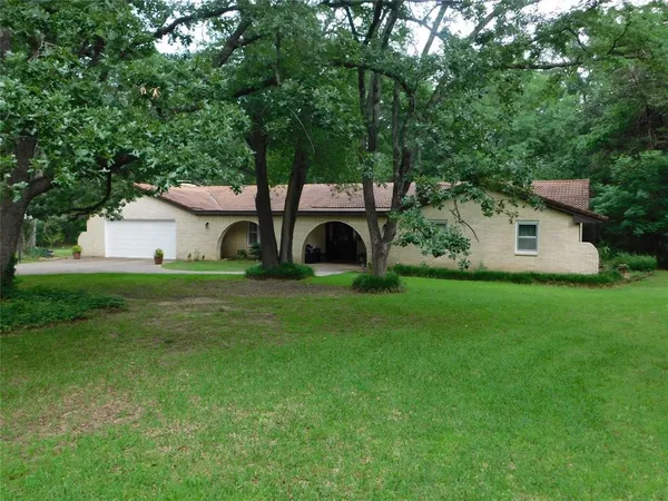 $520,000 | 2126 County Road 1450, Bonham, TX 75418