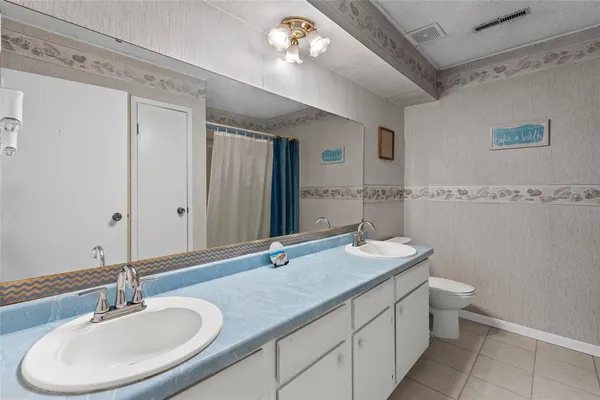 $520,000 | 2126 County Road 1450, Bonham, TX 75418