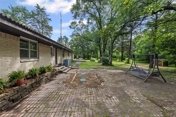 $520,000 | 2126 County Road 1450, Bonham, TX 75418