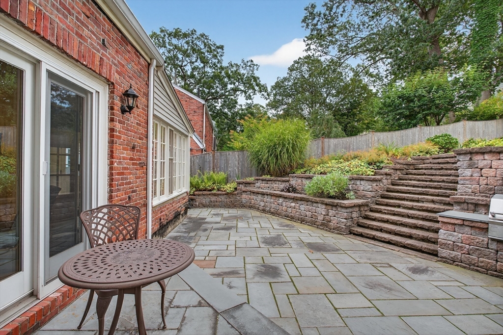 31 Laurel Drive Needham, MA 02492 - Photo 20 of 24