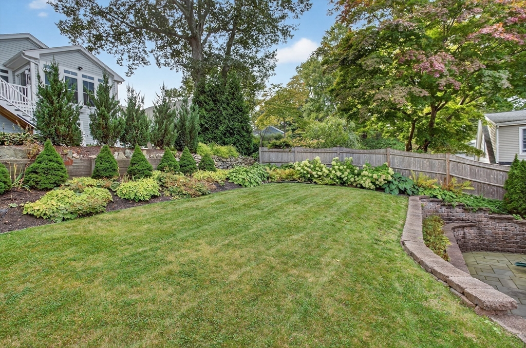 31 Laurel Drive Needham, MA 02492 - Photo 22 of 24