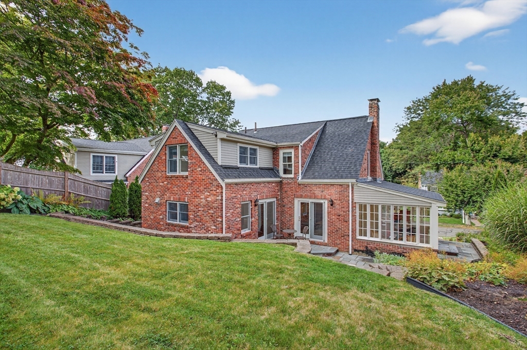 31 Laurel Drive Needham, MA 02492 - Photo 23 of 24