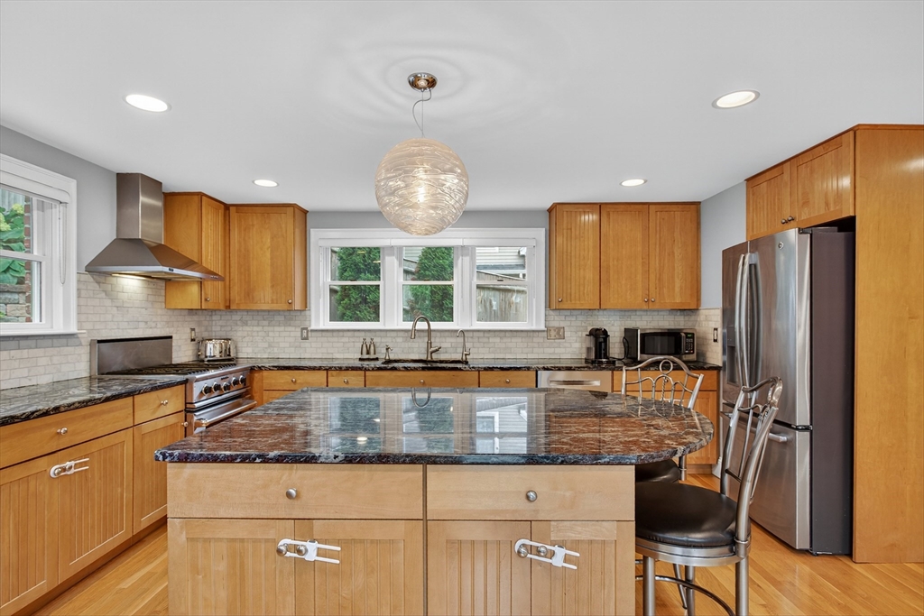 31 Laurel Drive Needham, MA 02492 - Photo 6 of 24