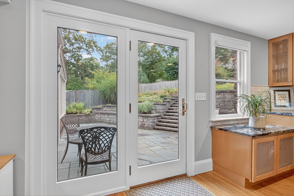 31 Laurel Drive Needham, MA 02492 - Photo 8 of 24