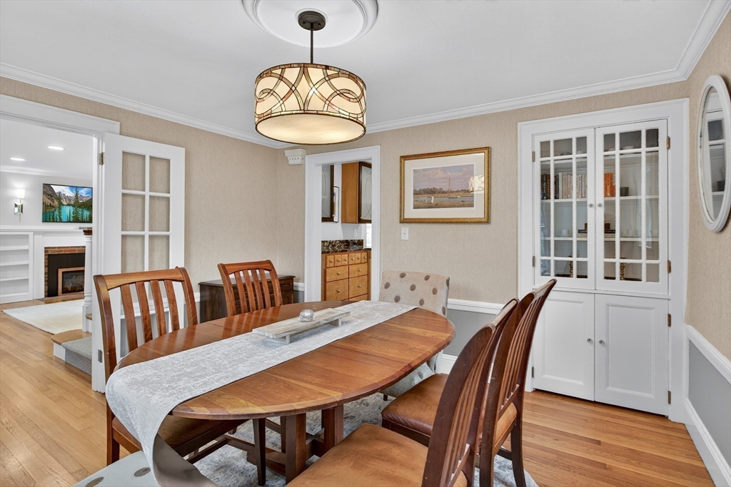 31 Laurel Drive Needham, MA 02492 - Photo 9 of 24