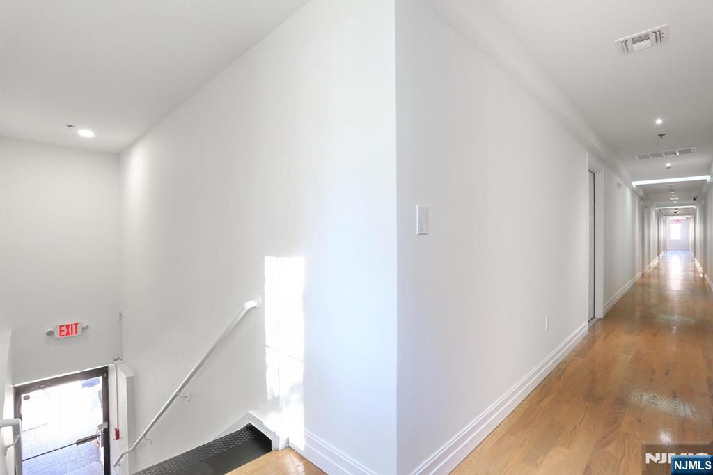 160 Terrace Street, Unit 2H Haworth, NJ 07641 - Photo 10 of 22 a view of a hallway