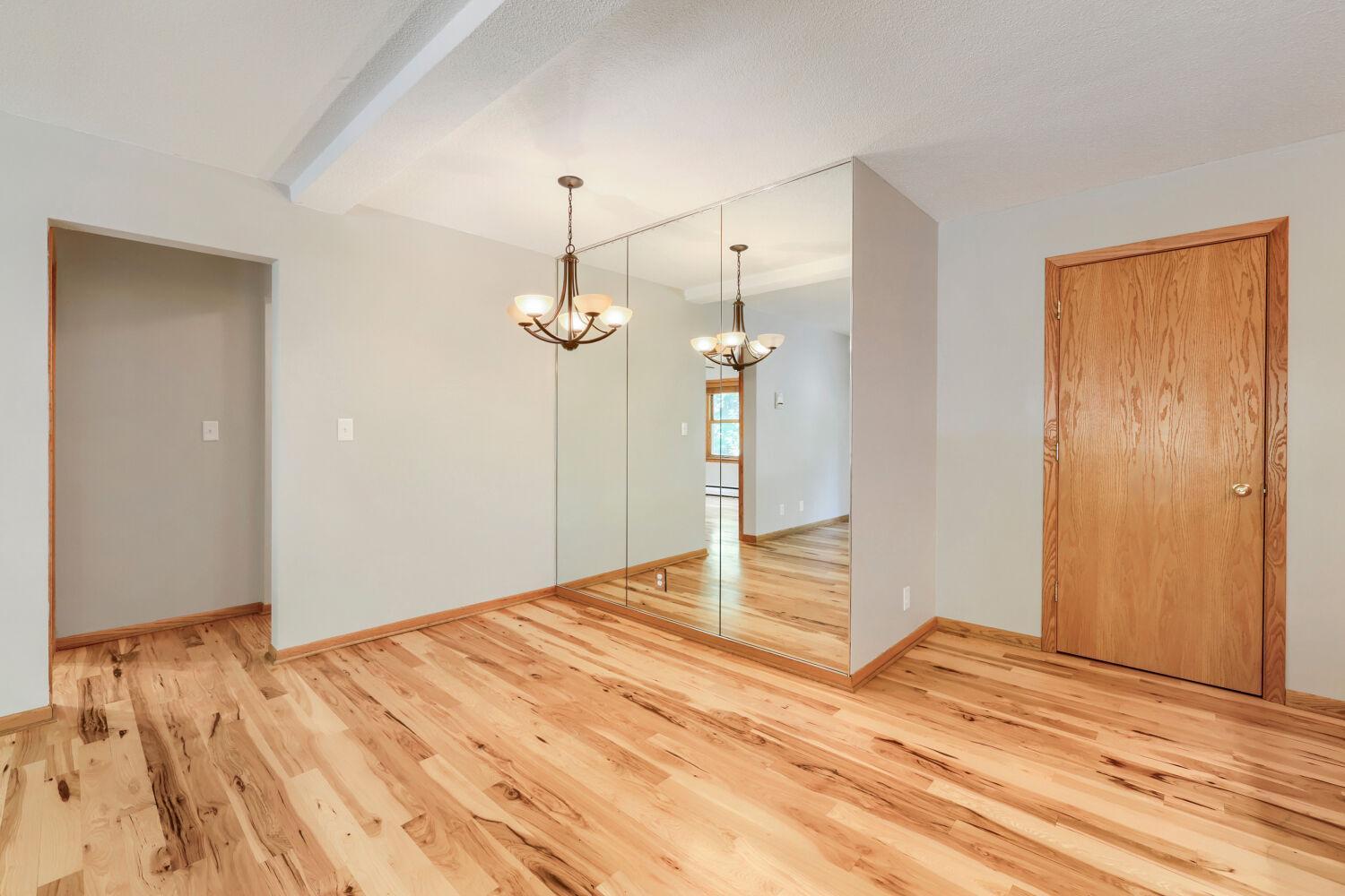 415 Ridgewood Avenue, Unit 101 Minneapolis, MN 55403 - Photo 8 of 28 Gallery Image 8