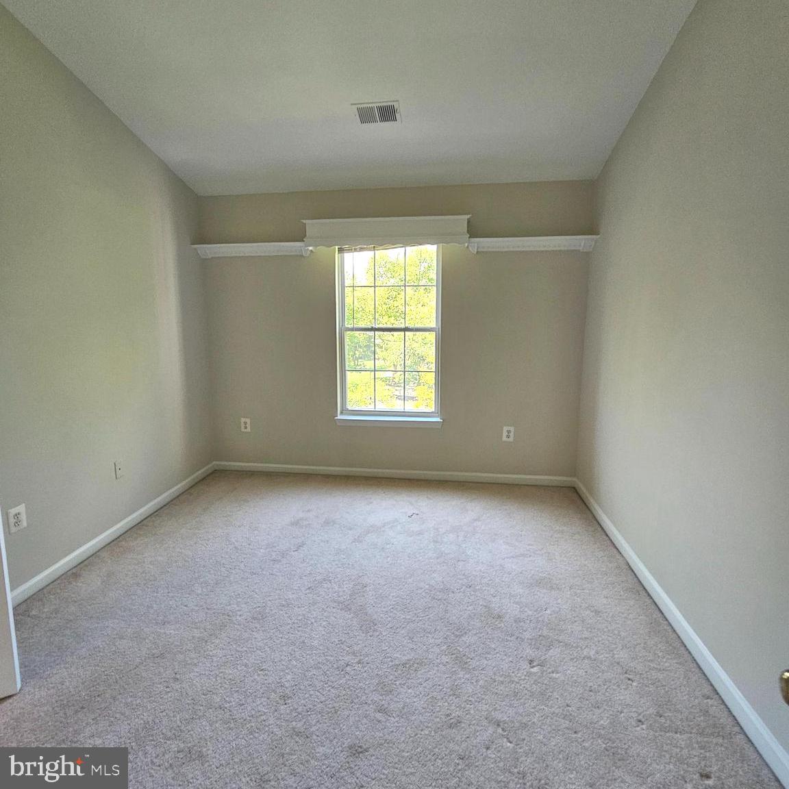 21674 Frame Square Broadlands, VA 20148 - Photo 34 of 43 an empty room with a window