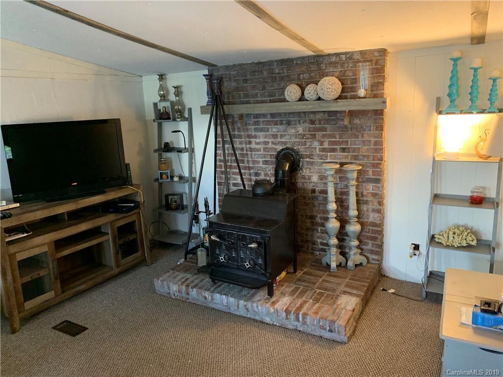 901 Tinsley Road Brevard, NC 28712 - Photo 13 of 18 Gallery Image 13