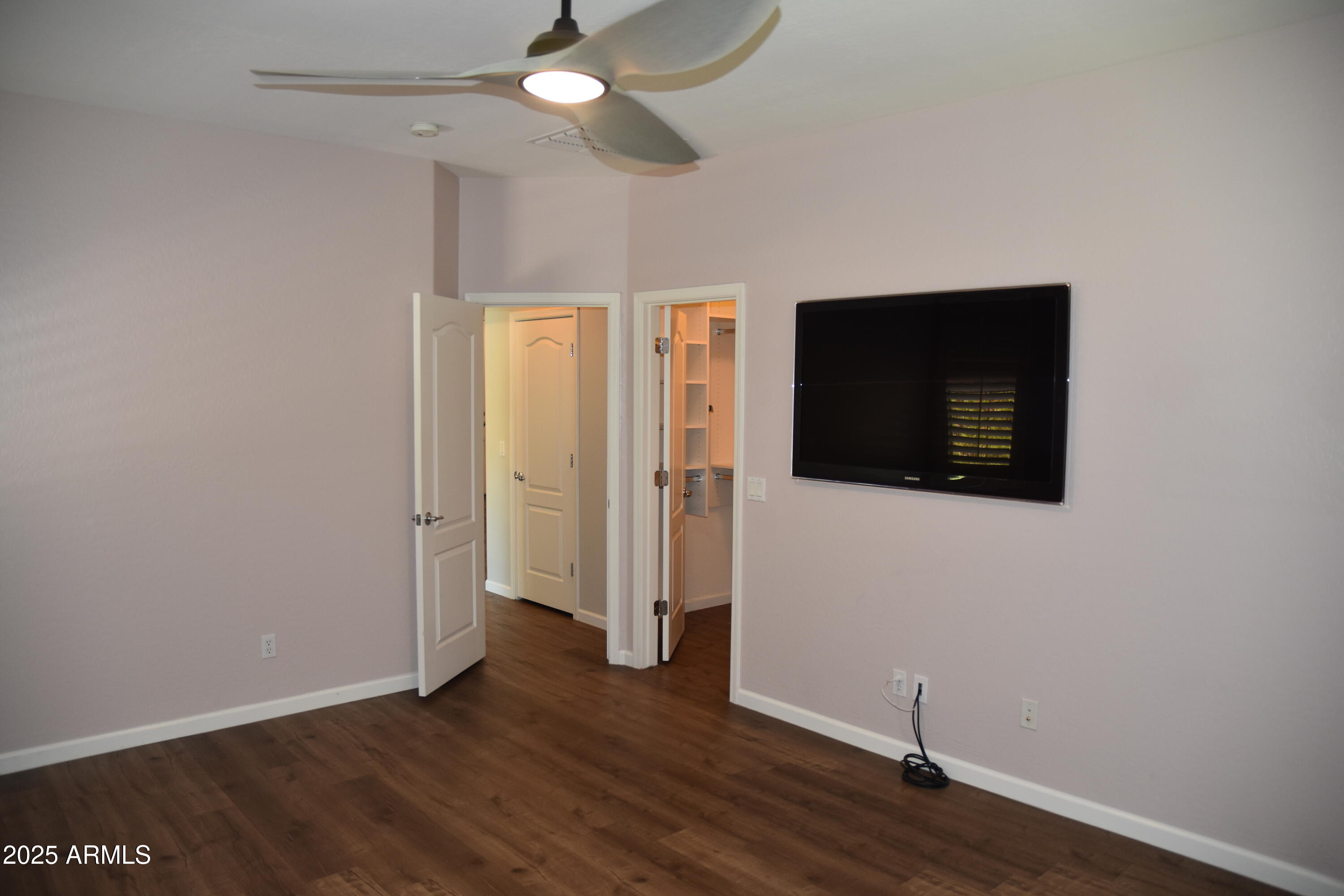 963 South Colonial Drive Gilbert, AZ 85296 - Photo 15 of 29 Master Bedroom