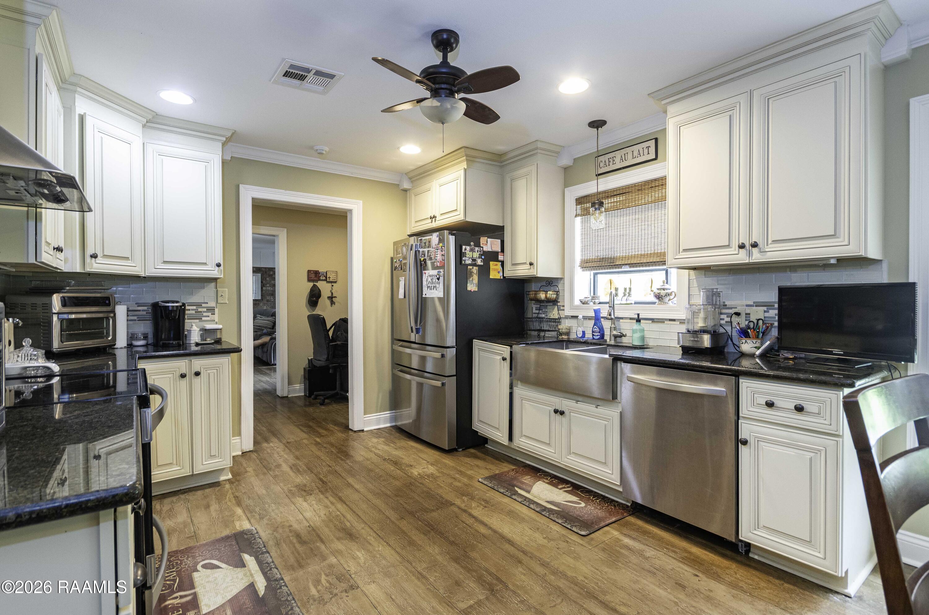6414 Fusilier Road Maurice, LA 70555 - Photo 9 of 40