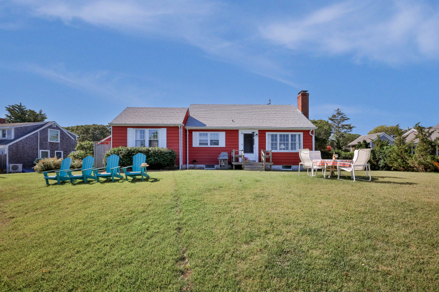 36 Hines Point Road Vineyard Haven, MA 02568 - Photo 17 of 47 Gallery Image 17