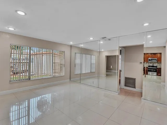 $3,650 | 6831 Northwest 81st Place, Tamarac, FL 33321